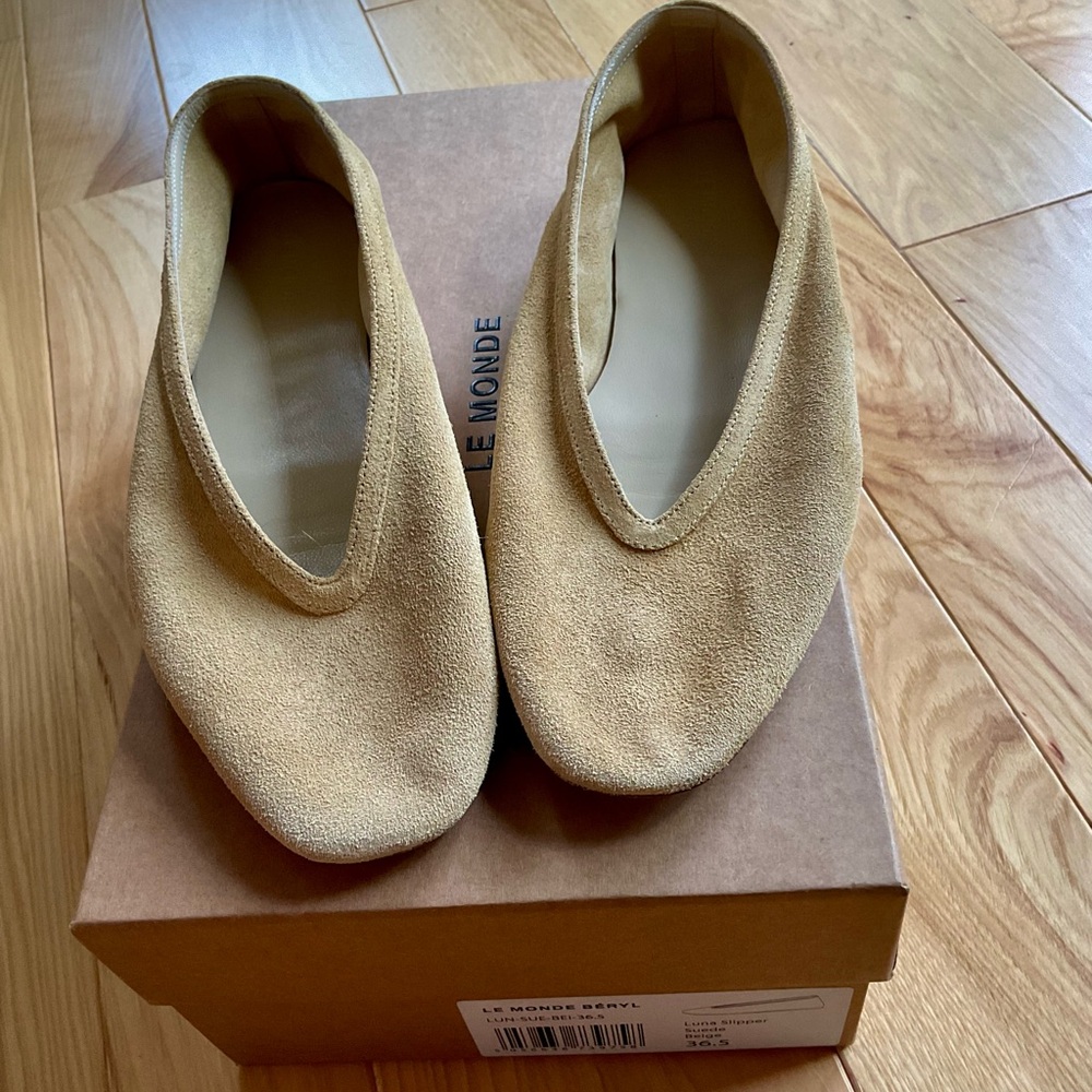 Le Monde Beryl Luna Beige Suede Flats